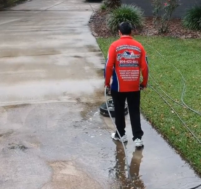 Ponte Vedra Wash Pros pressure washing a driveway